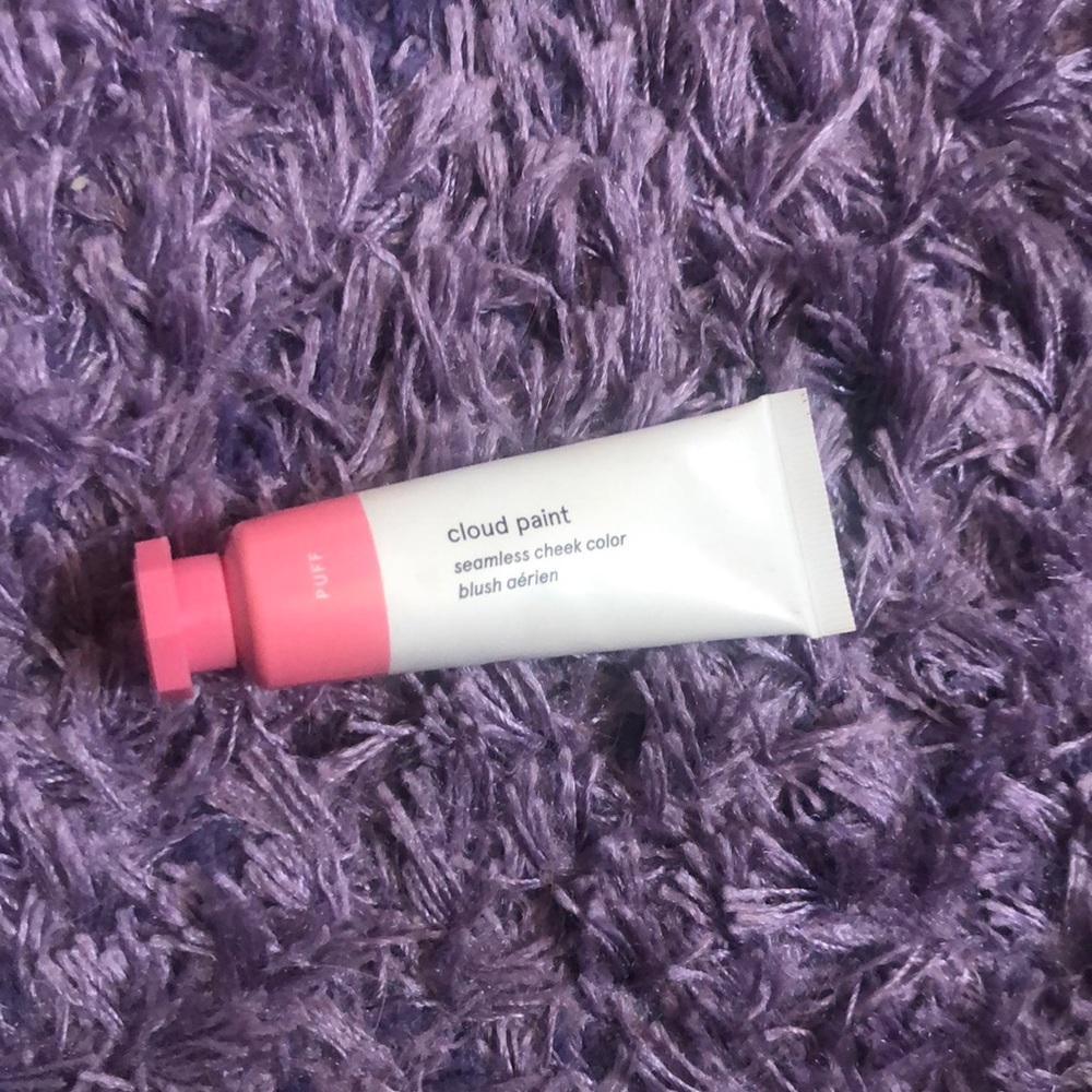 Glossier Cloud Paint in shade Puff